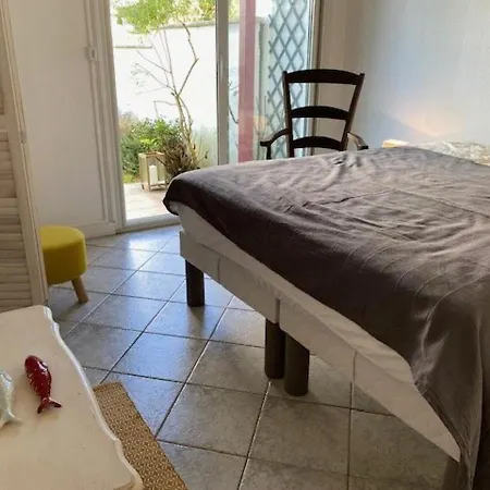 Maison De Avec Terrasse, Jardin, Garage, Animaux Acceptes A - Fr-1-494-116 別荘