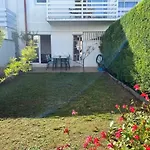 Hébergement de vacances Maison De Avec Terrasse, Jardin, Garage, Animaux Acceptés à - Fr-1-494-116 Royan